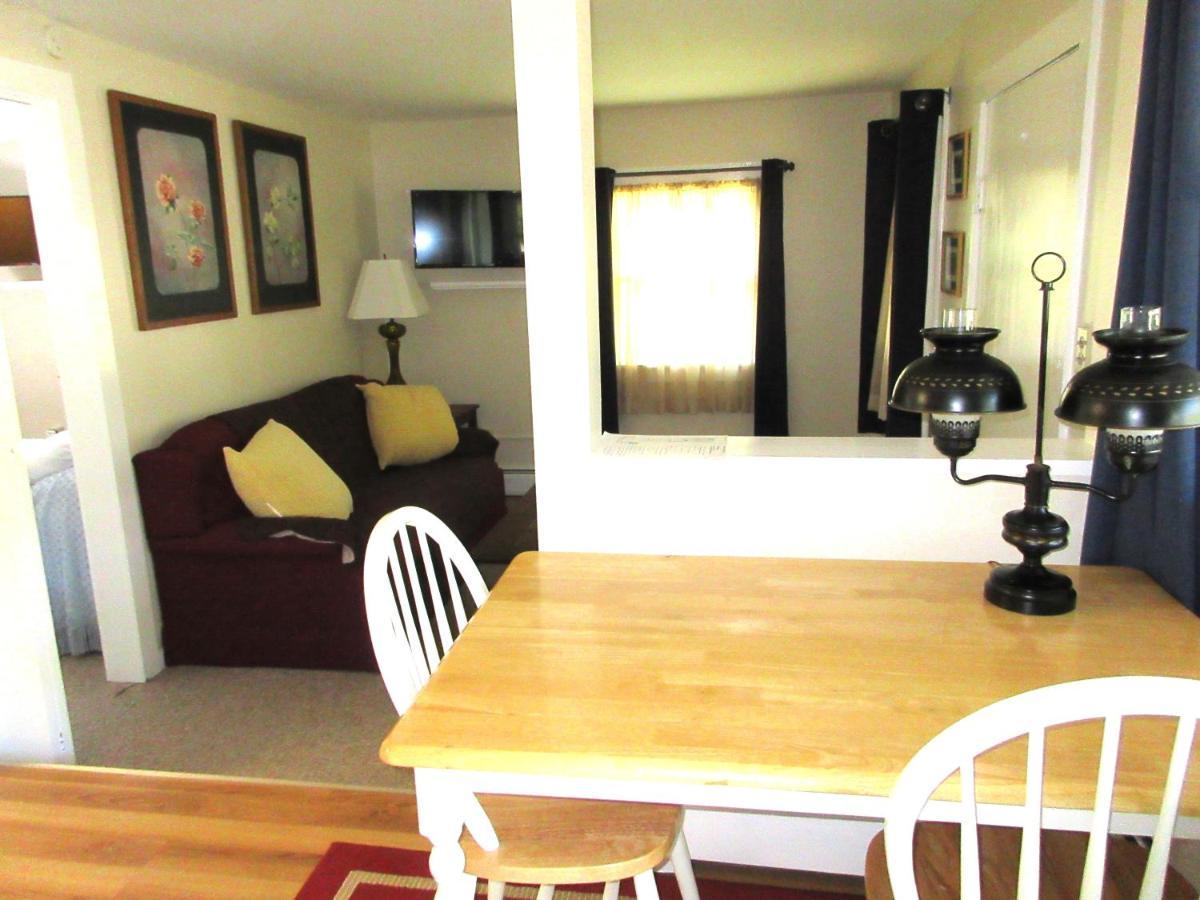 Mcgregor Inn Motel Wilton Extérieur photo